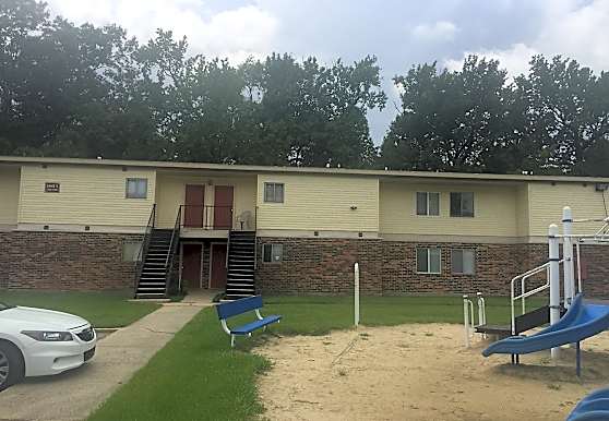 Cedarwood Apartments Baton Rouge, LA 70816