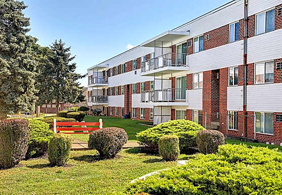 Washington Court Apartments Easton PA 18042