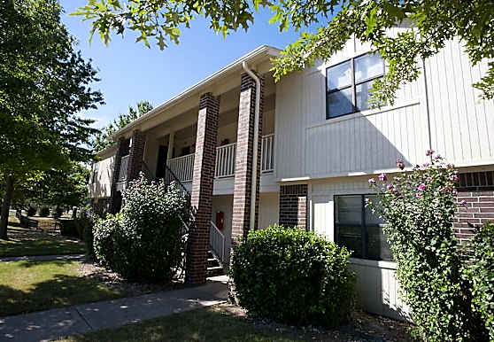 Turtle Creek I/II Apartments - Rogers, AR 72756