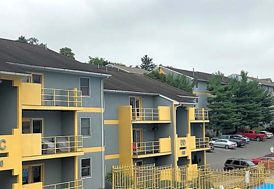 Chateau Royale Apartments - Morgantown, WV 26505