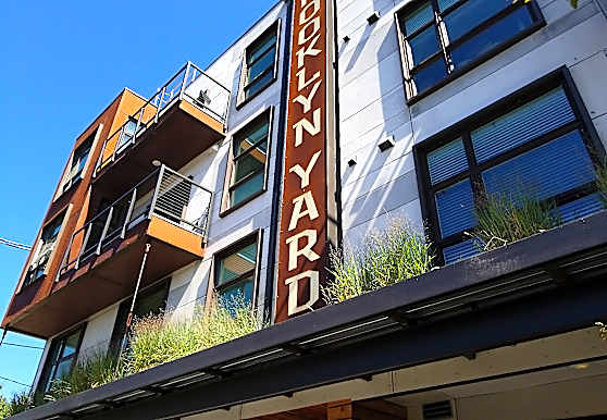 Brooklyn Yard Apartments Portland Or 97202