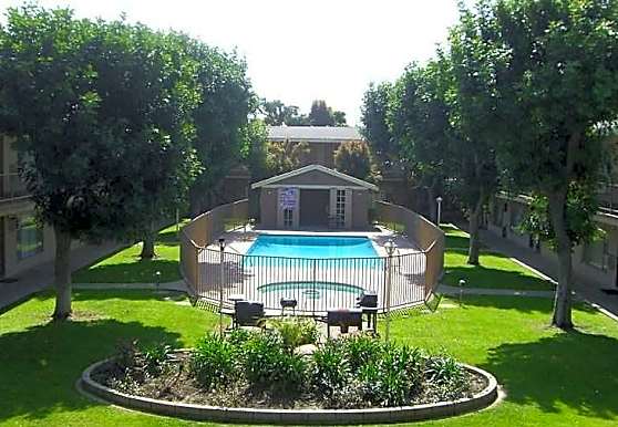 Boardwalk Park Place Apartments Buena Park Ca 90621