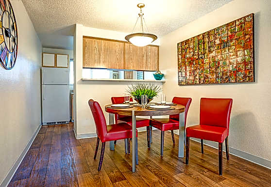 Sunset Park Apartments - Seattle, WA 98146