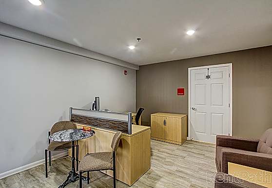 Clarendon Court Apartments Arlington Va 22203