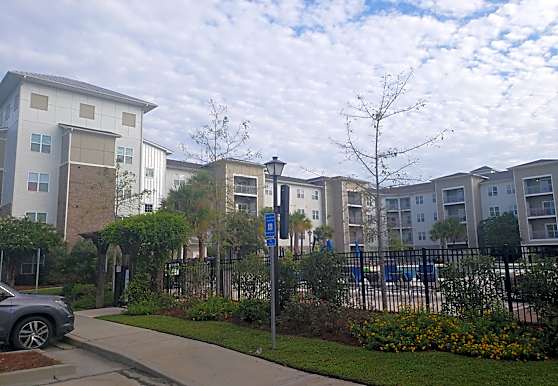 Monarch 301 Apartments, Llc Statesboro, GA 30458