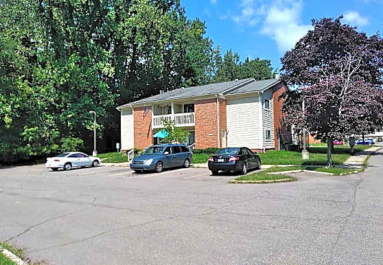 Whispering Woods Apartments Waterford Mi 48327