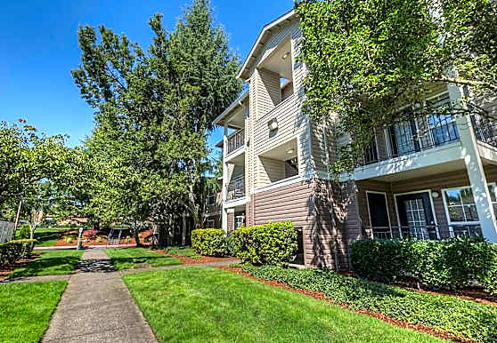 Seven West At The Trails Apartments Beaverton Or 97007