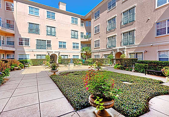 The Villas At Katy Trail Apartments Dallas, TX 75201