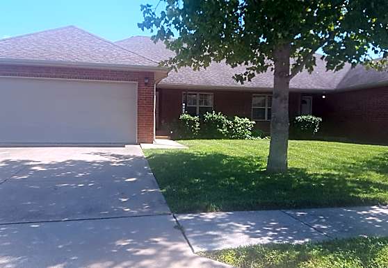 Ben Steele Properties Ozark Houses Duplexes Apartments Ozark Mo 65721