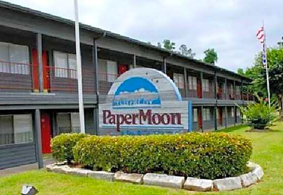 University Club Paper Moon Apartments Huntsville Tx 77340