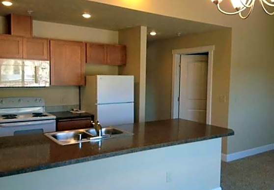 Cedar Crossing Apartments And Townhomes - Spokane, WA 99208