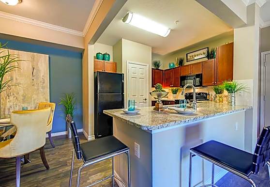 Bell Hill Country Apartments Austin Tx 78735