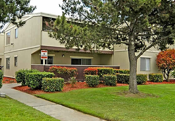 Garden Court Apartments Salinas CA 93905