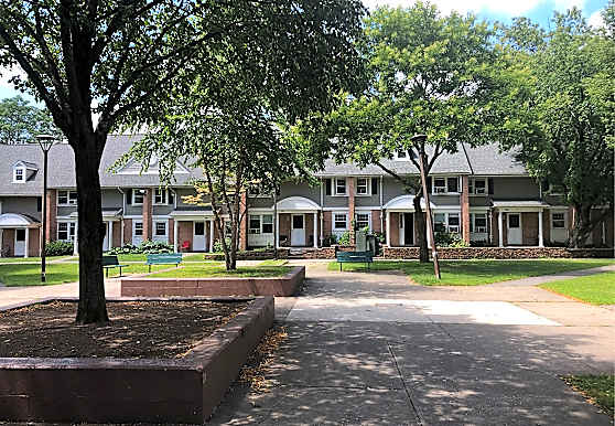 Crescent Court Apartments Brockton MA 02302