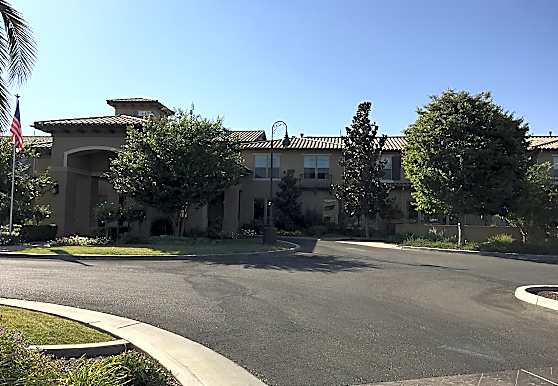Oakmont Senior Living Facility Fresno Ca Apn509030083 Apartments Fresno Ca 93722