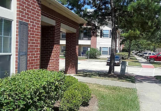 Montgomery Pines Apartments Porter Tx 77365