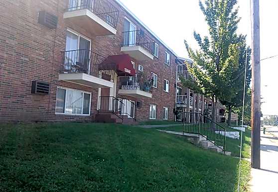 Euclid Emerald Apartments Cleveland Oh 44112