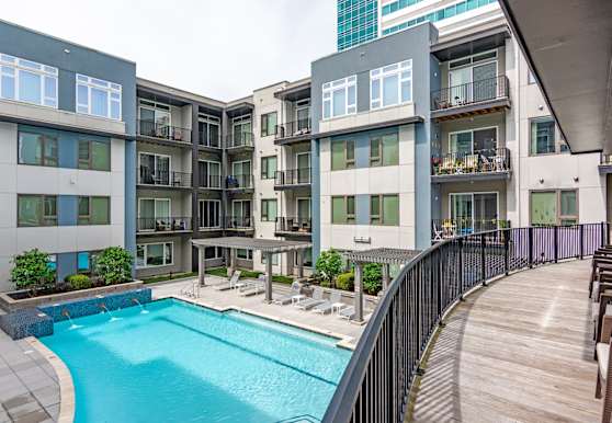 Encore 4505 At Town Center Apartments Virginia Beach Va 23462