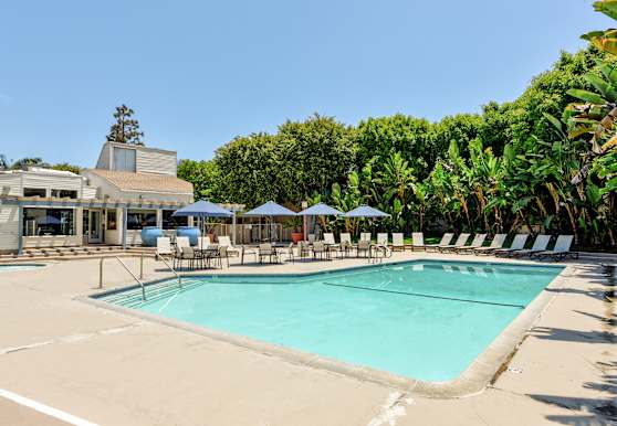 The Californian Fountain Apartments - Huntington Beach, CA 92647