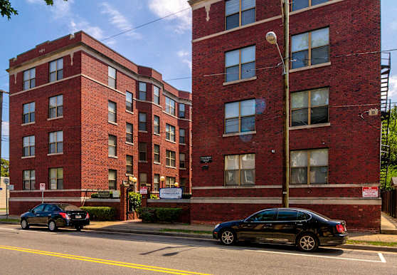 Colonial Hall Apartments - Norfolk, VA 23508