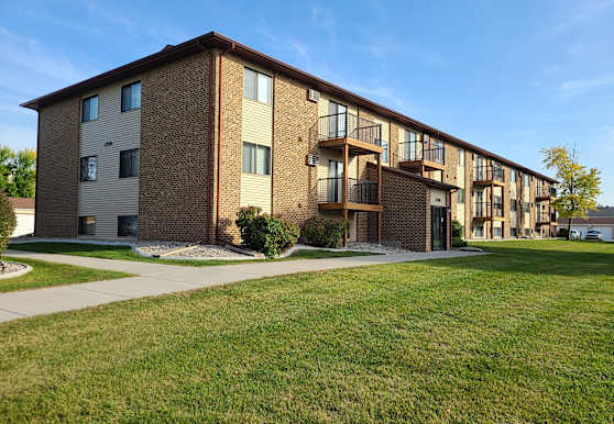 Green Apartments Fargo Nd 58103