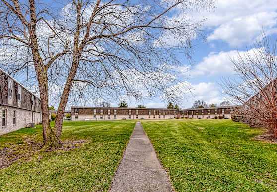 Courtyard Apartments Clarksville In 47129