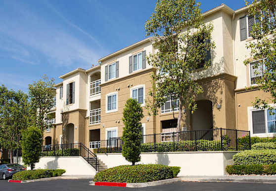 Bella Vista At Warner Ridge Apartments Woodland Hills Ca