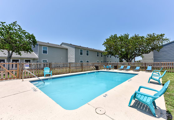 Rockport Oak Garden Apartments - Rockport, TX 78382