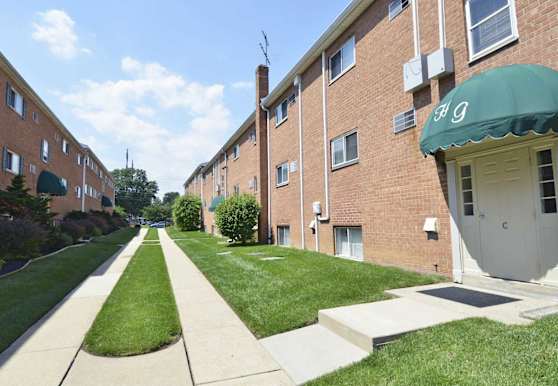 Holly Garden/Ridley Park Court Apartments Norwood PA 19074