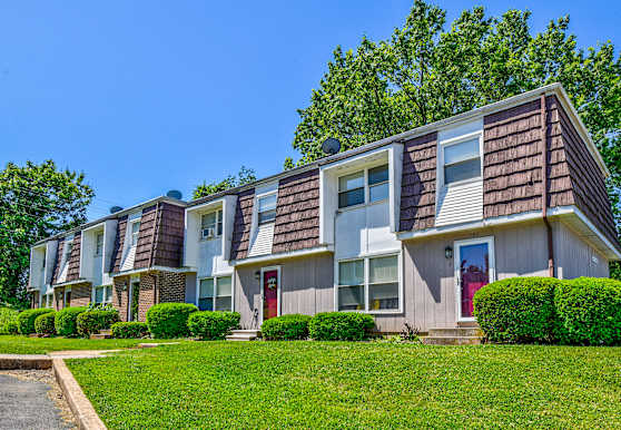 Pine Hill Village Apts Apartments - York, PA 17404