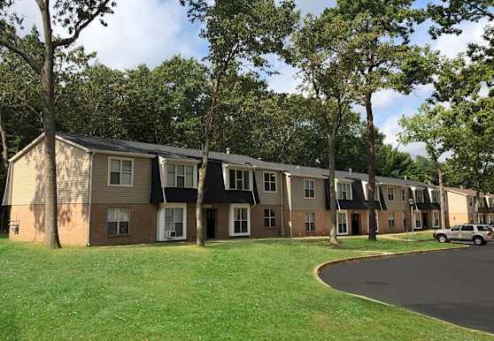 Chalet Gardens Apartments Pine Hill Nj 08021