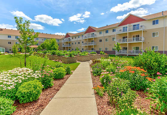 One Oak Place Retirement Community Apartments Fargo Nd 58103