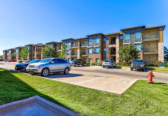 5iftyone At Tradan Heights Apartments Stillwater Ok 74074