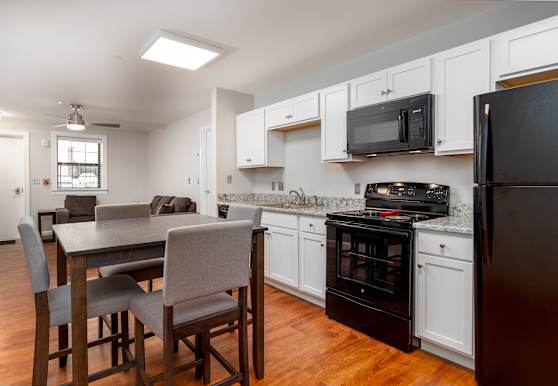 Spring Garden Station Student Apartments Greensboro Nc 27403