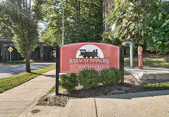 Railway Manor Apartments Bloomington, IN 47404
