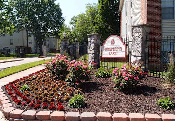 Whispering Lake Apartments - Florissant, MO 63033