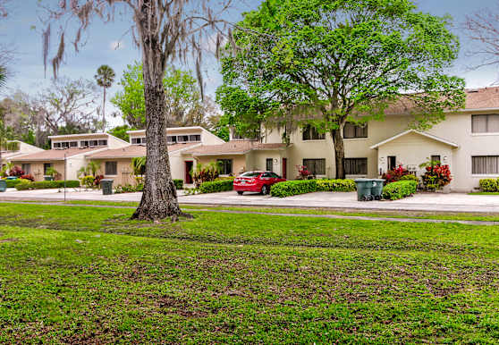 Southern Villas Apartments - Daytona Beach, FL 32114