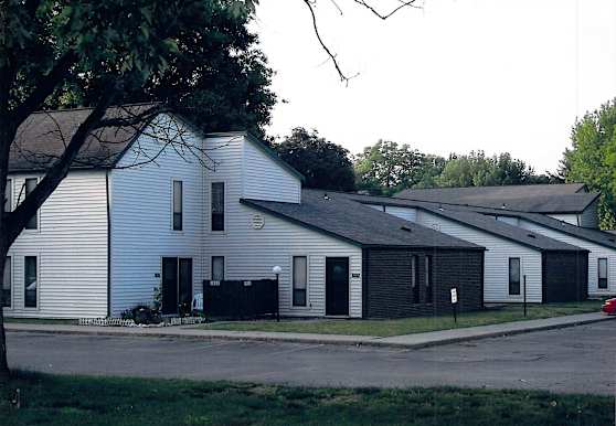 Greenwood Manor Apartments Terre Haute In 47802