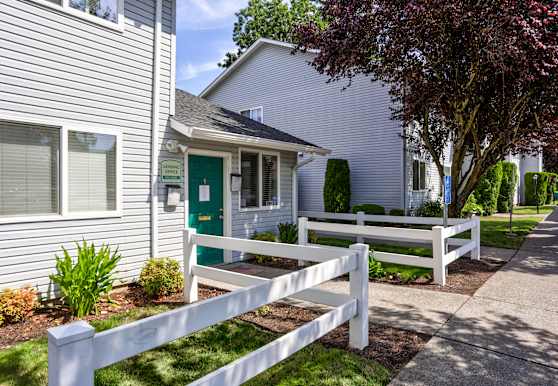 Ellsworth Square Apartments Salem Or 97305