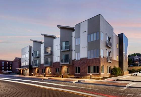 501 Brady Apartments Davenport Ia 52801