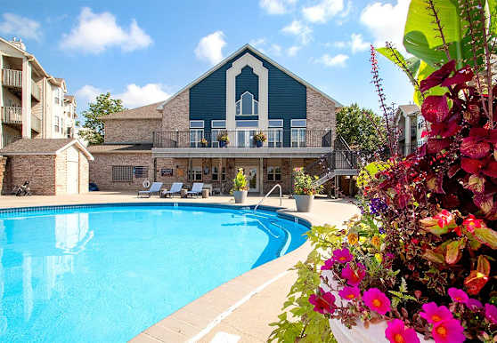 Torello On Maple Apartments Omaha Ne 68164