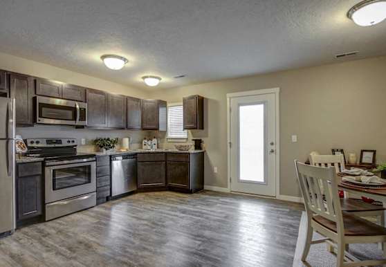 Timbercreek Townhomes Apartments Nampa Id 83686