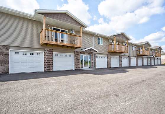 Oriole Ponds Apartments Hartford Wi 53027