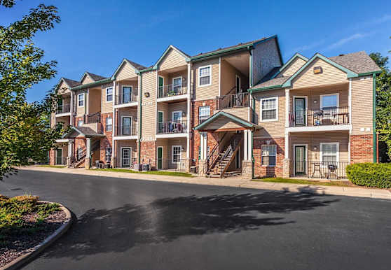 Knights Landing Apartments Bloomington In 47404