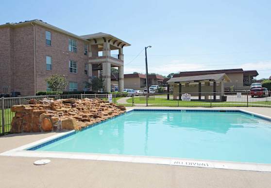 The Falls Apartments Dallas Tx 75217