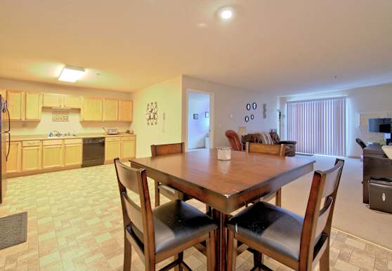 Campus Place 1 6 Apartments Grand Forks Nd 58203