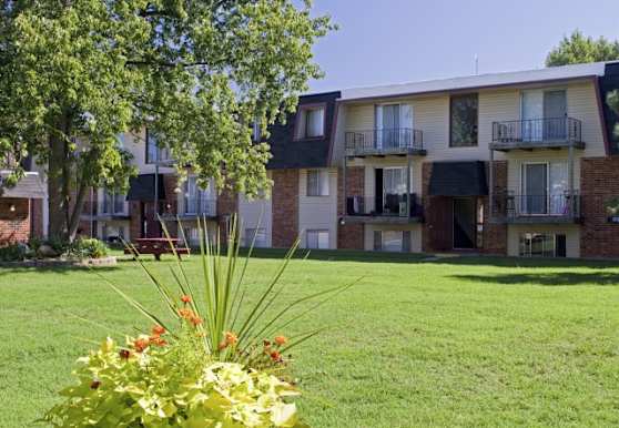 Rosewood Village Apartments Springfield Mo 65804