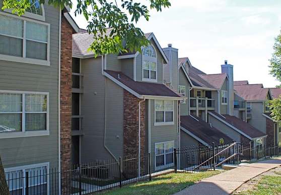 Hunter's Ridge Apartments - Saint Louis, MO 63129