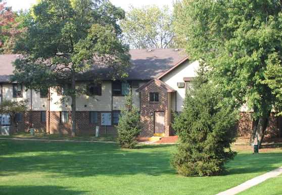 Wood Ridge Apartments And Townhomes Toledo Oh 43615