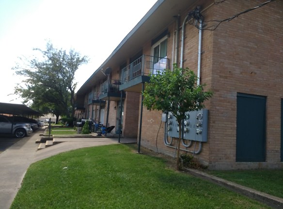 Greentree Apartments - Greenville, TX
